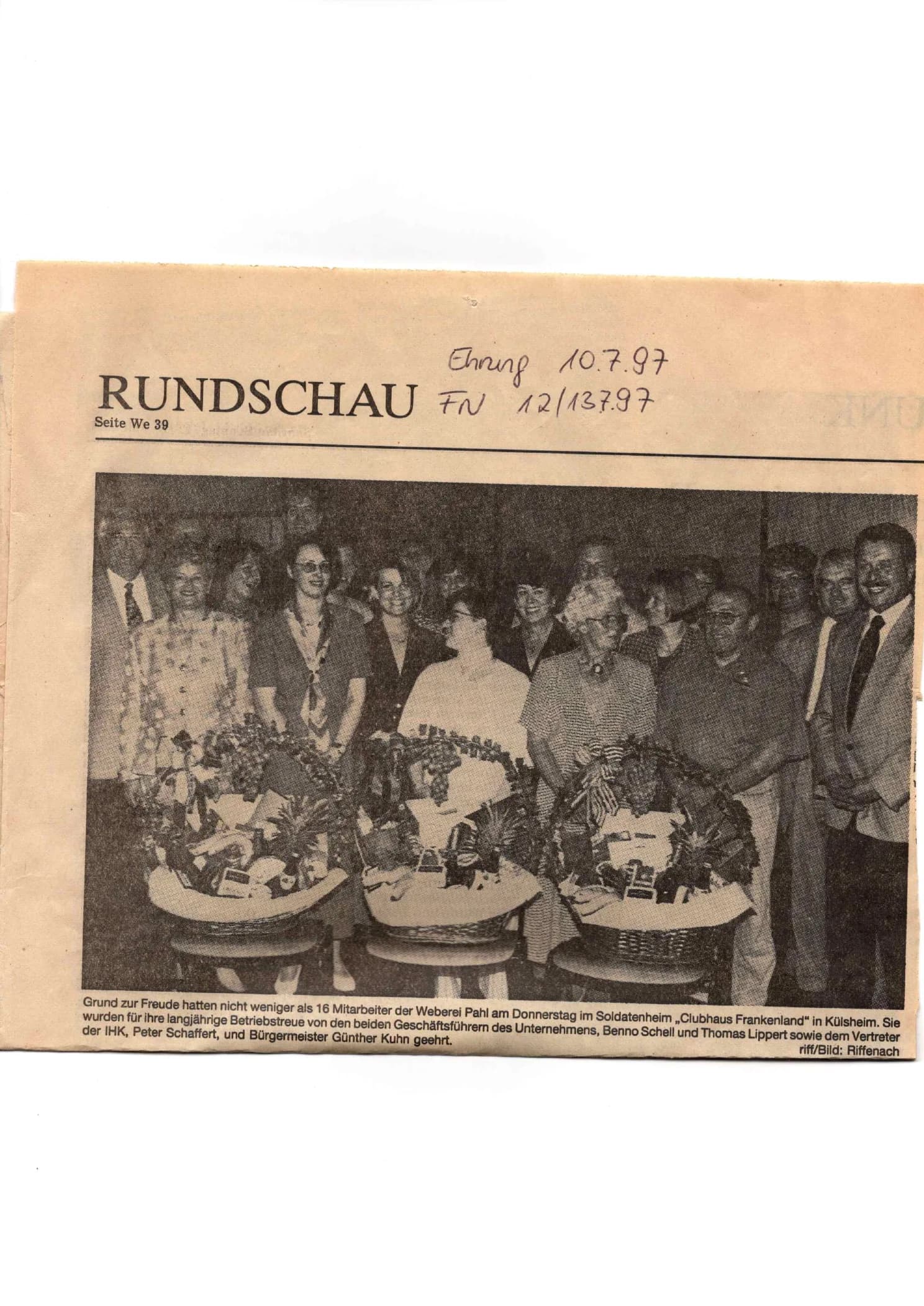 Das Team von Weberei Pahl auf einer Archivaufnahme von 1997