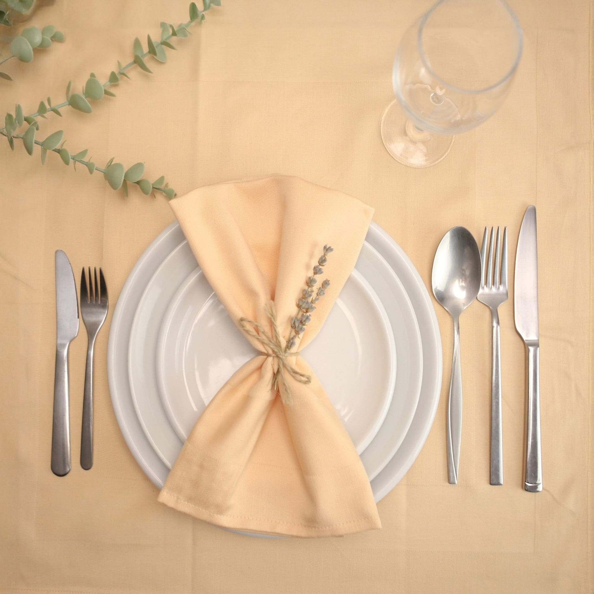 Tischdecke – Tessin / Tessa – apricot – 130 x 130 cm