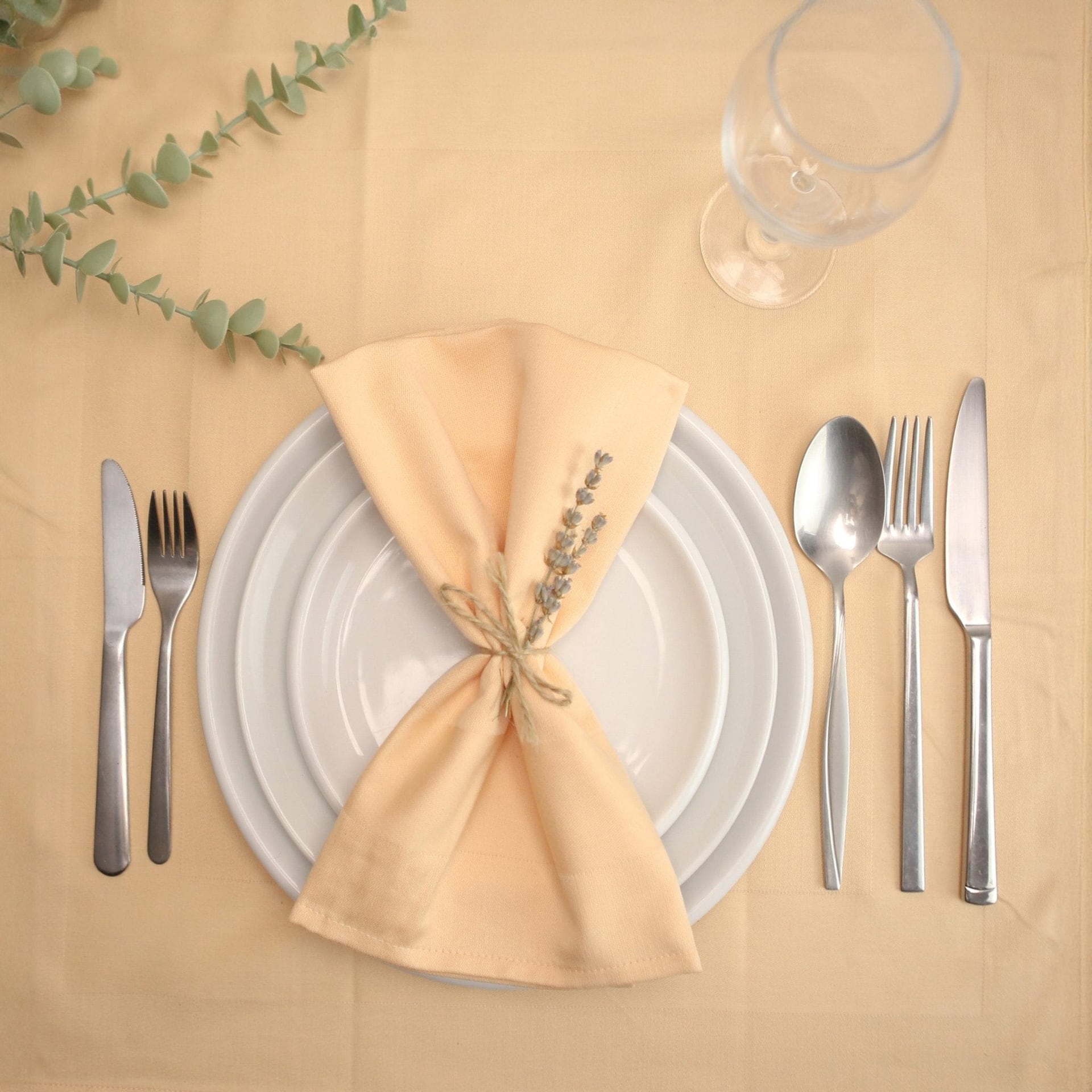 Tischdecke – Tessin / Tessa – apricot – 130 x 130 cm