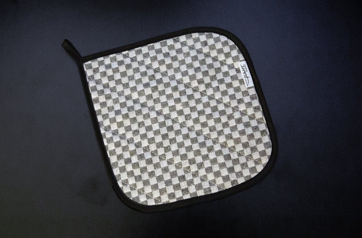 Topflappen – Lyon / Caro – schwarz – 23 x 23 cm